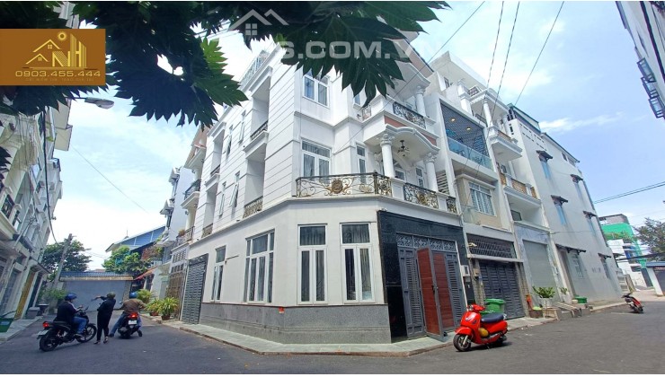 Bán nhà đường 38 Hiệp Bình Chánh, Thủ Đức, đường15m, Dt khủng 7.2 x 9.2m, 3 lầu, giá 8 tỷ.